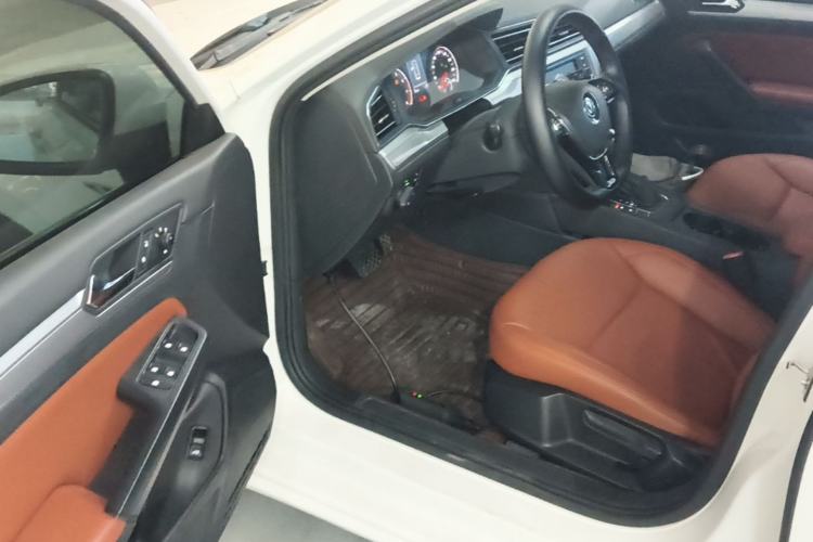 Used Volkswagen Lamando 2019 230TSI DSG Fashion Edition China VI Driver Seat