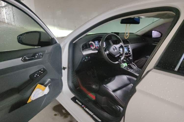 Used Volkswagen Lamando 2019 230TSI DSG Vision Edition China VI Standard Driver Seat