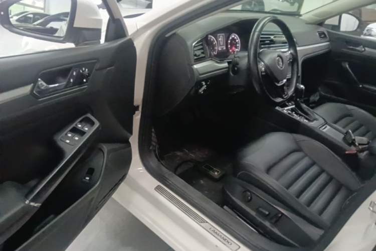 Used Volkswagen Lamando 2019 280TSI DSG Comfort Edition China V Standard Driver Seat