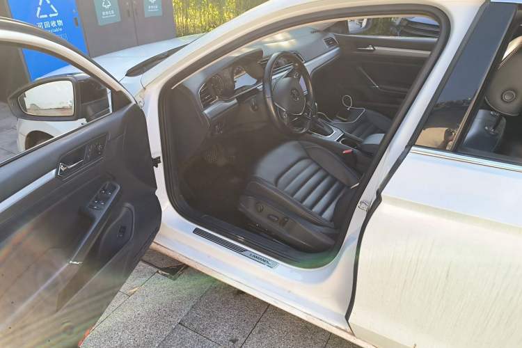 Used Volkswagen Lamando 2019 280TSI DSG Comfort Edition China VI standard Driver Seat