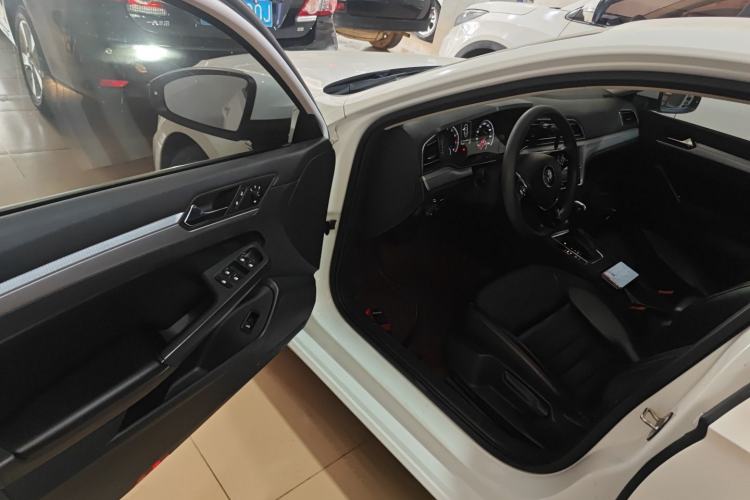 Used Volkswagen Lamando 2019 230TSI DSG Fashion Edition China VI Driver Seat
