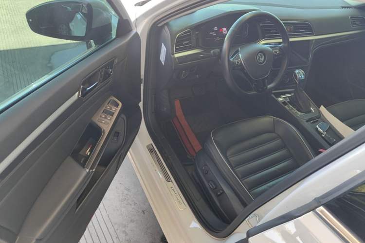 Used Volkswagen Lamando 2019 280TSI DSG Luxury Edition China VI Standard Driver Seat