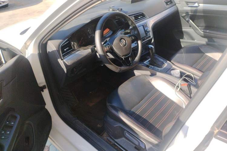 Used Volkswagen Lamando 2019 230TSI DSG Fashion Edition China VI Driver Seat