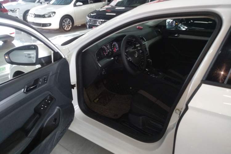 Used Volkswagen Lamando 2019 230TSI DSG Fashion Edition China VI Driver Seat