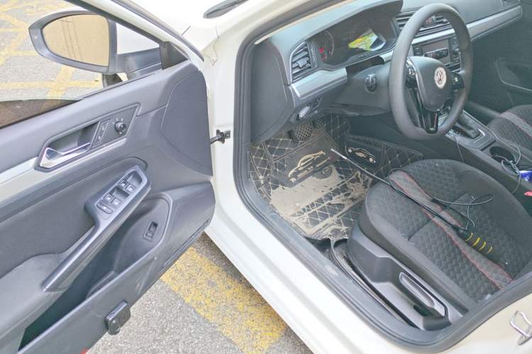 Used Volkswagen Lamando 2019 230TSI DSG Fashion Edition China VI Driver Seat