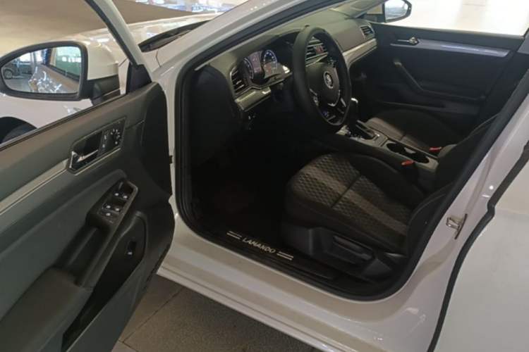 Used Volkswagen Lamando 2019 230TSI DSG Fashion Edition China VI Driver Seat
