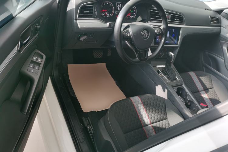 Used Volkswagen Lamando 2019 230TSI DSG Fashion Edition China VI Driver Seat
