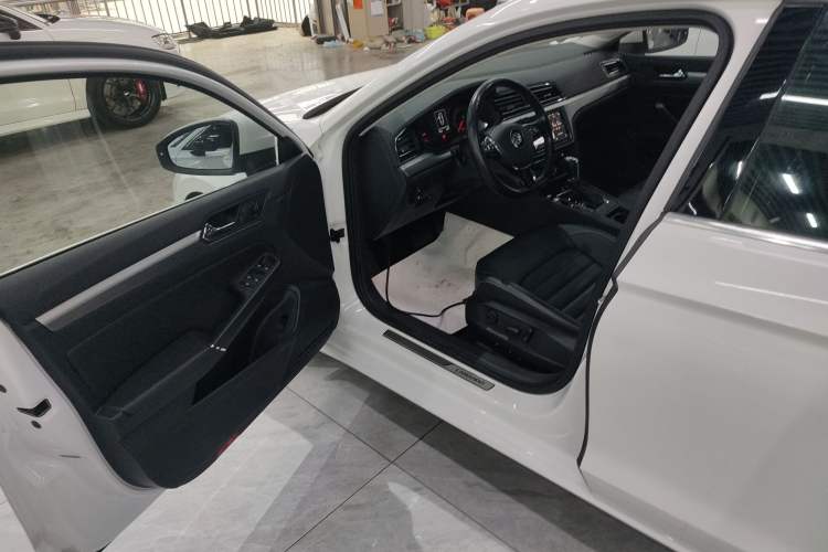 Used Volkswagen Lamando 2019 280TSI DSG Comfort Edition China VI standard Driver Seat