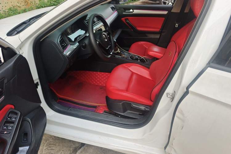 Used Volkswagen Lamando 2019 230TSI DSG Fashion Edition China VI Driver Seat