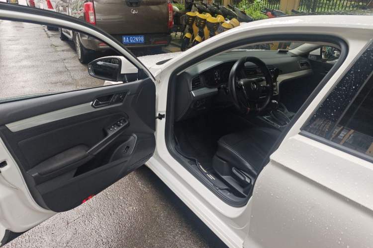 Used Volkswagen Lamando 2019 230TSI DSG Vision Edition China VI Standard Driver Seat