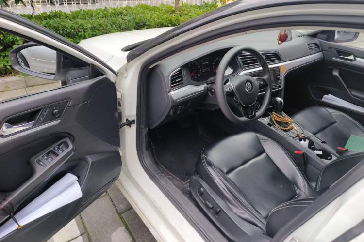 Used Volkswagen Lamando 2019 230TSI DSG Vision Edition China VI Standard Driver Seat