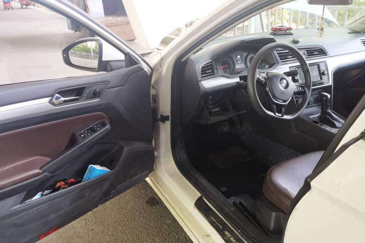 Used Volkswagen Lamando 2019 230TSI DSG Fashion Edition China VI Driver Seat