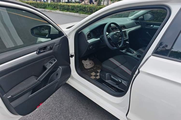 Used Volkswagen Lamando 2019 230TSI DSG Fashion Edition China VI Driver Seat