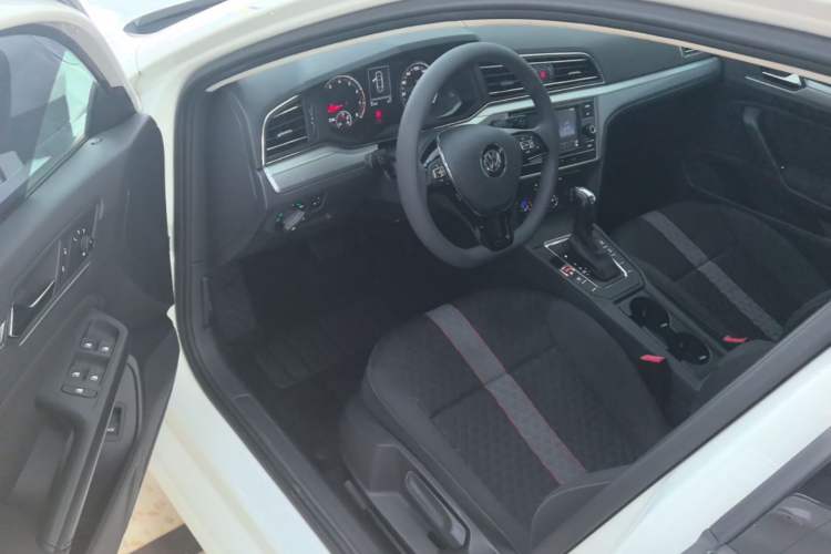 Used Volkswagen Lamando 2019 230TSI DSG Fashion Edition China VI Driver Seat
