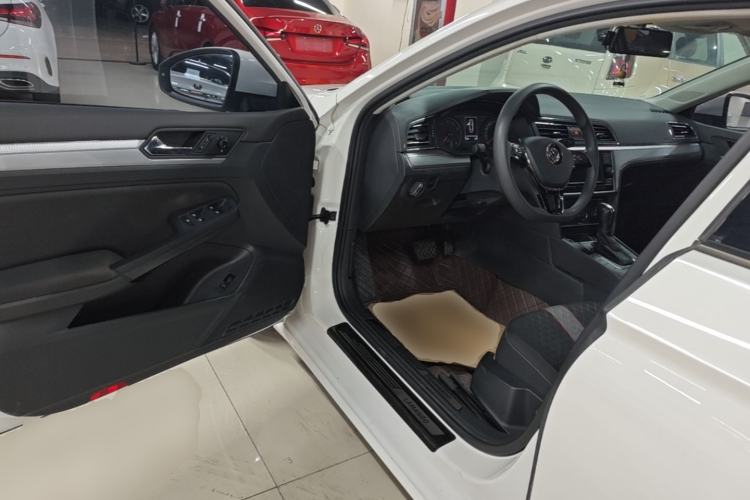 Used Volkswagen Lamando 2019 230TSI DSG Fashion Edition China V Standard Driver Seat