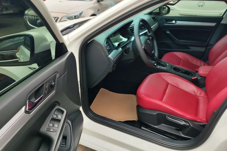 Used Volkswagen Lamando 2019 230TSI DSG Fashion Edition China VI Driver Seat