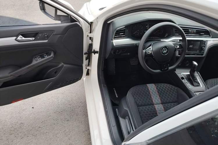 Used Volkswagen Lamando 2019 230TSI DSG Fashion Edition China VI Driver Seat