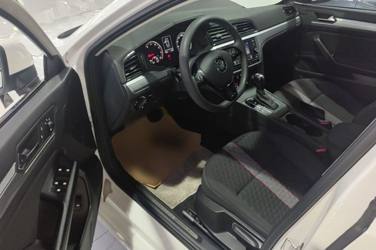 Used Volkswagen Lamando 2019 230TSI DSG Vision Edition China VI Standard Driver Seat