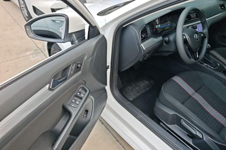 Used Volkswagen Lamando 2019 230TSI DSG Fashion Edition China VI Driver Seat