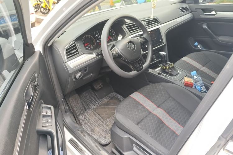 Used Volkswagen Lamando 2019 230TSI DSG Fashion Edition China V Standard Driver Seat