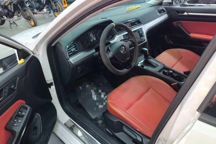 Used Volkswagen Lamando 2019 230TSI DSG Fashion Edition China V Standard Driver Seat