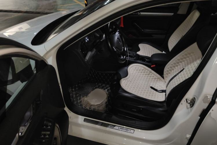 Used Volkswagen Lamando 2019 280TSI DSG Comfort Edition China VI standard Driver Seat