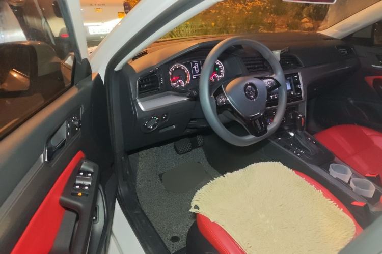 Used Volkswagen Lamando 2019 230TSI DSG Fashion Edition China VI Driver Seat