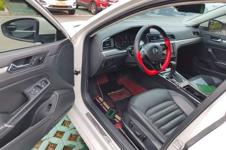 Used Volkswagen Lamando 2019 280TSI DSG Comfort Edition China V Standard Driver Seat