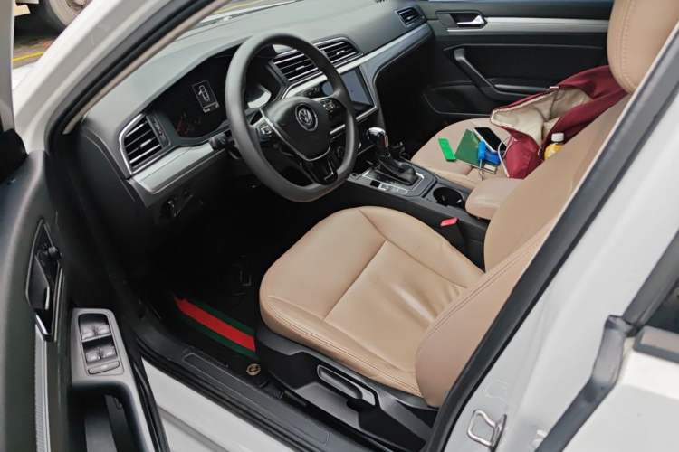 Used Volkswagen Lamando 2019 230TSI DSG Fashion Edition China V Standard Driver Seat