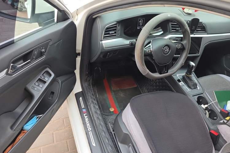 Used Volkswagen Lamando 2019 230TSI DSG Fashion Edition China V Standard Driver Seat