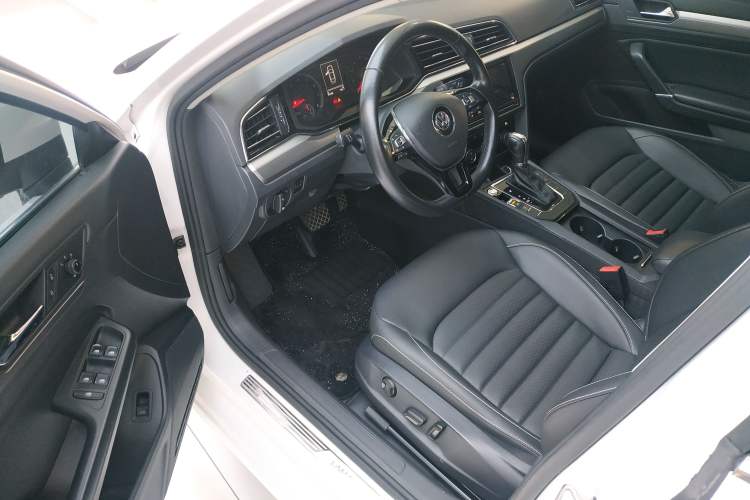 Used Volkswagen Lamando 2019 280TSI DSG Comfort Edition China V Standard Driver Seat