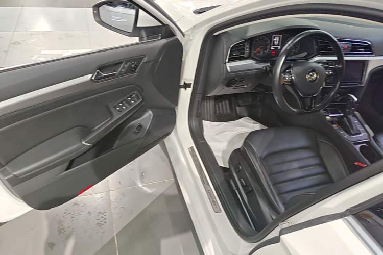 Used Volkswagen Lamando 2019 280TSI DSG Comfort Edition China VI standard Driver Seat