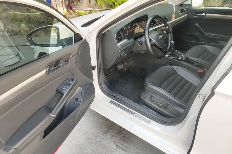 Used Volkswagen Lamando 2019 280TSI DSG Comfort Edition China V Standard Driver Seat