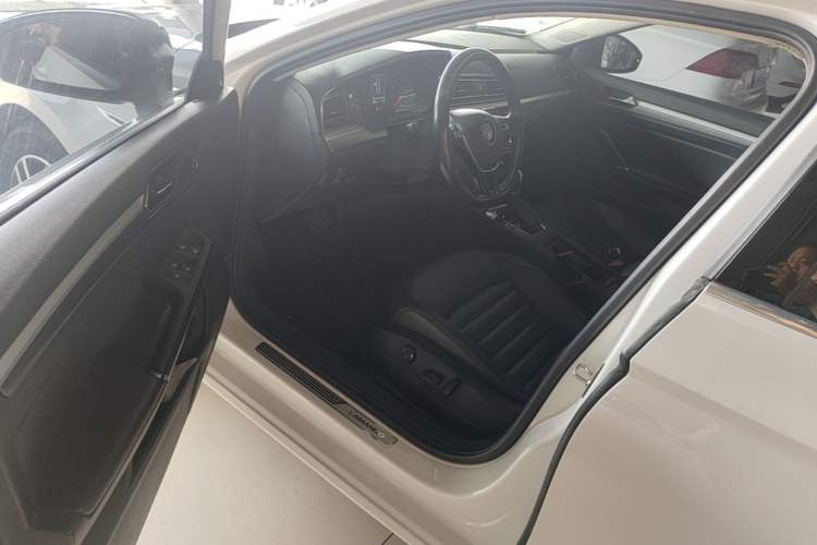 Used Volkswagen Lamando 2019 280TSI DSG Comfort Edition China VI standard Driver Seat