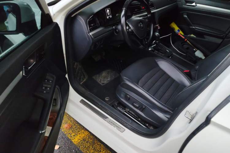 Used Volkswagen Lamando 2019 280TSI DSG Comfort Edition China VI standard Driver Seat