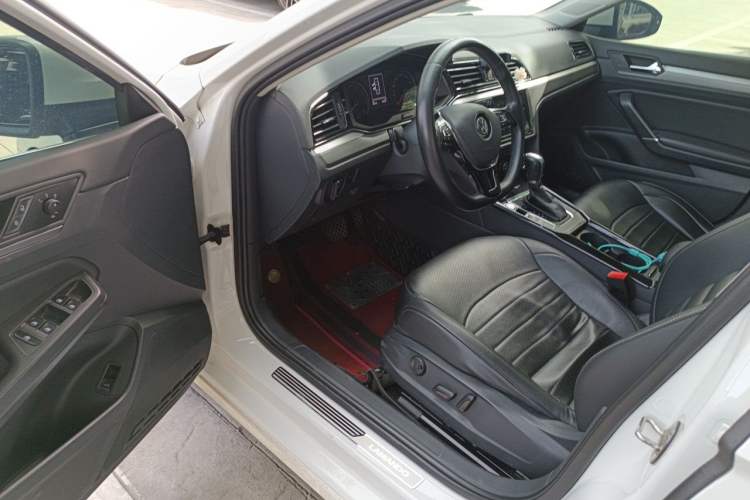 Used Volkswagen Lamando 2019 280TSI DSG Comfort Edition China VI standard Driver Seat