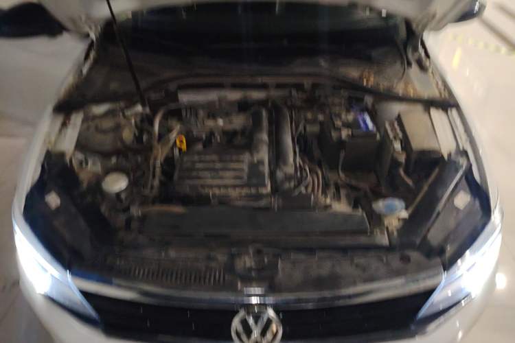 Used Volkswagen Lamando 2019 230TSI DSG Vision Edition China VI Standard Engine Bay