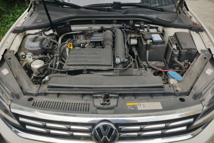 Used Volkswagen Lamando 2019 280TSI DSG Comfort Edition China VI standard Engine Bay