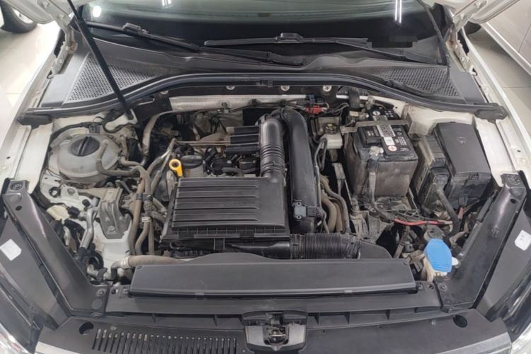 Used Volkswagen Lamando 2019 230TSI DSG Fashion Edition China V Standard Engine Bay