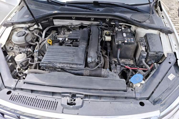 Used Volkswagen Lamando 2019 280TSI DSG Comfort Edition China VI standard Engine Bay