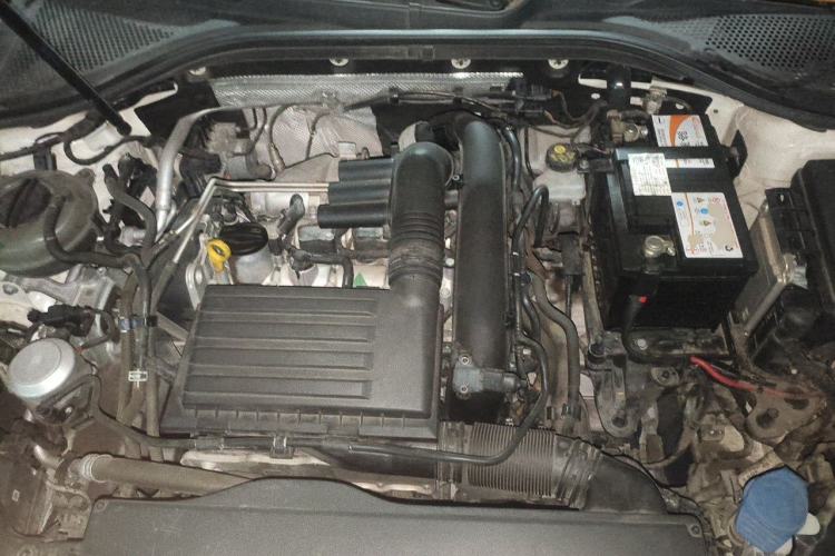 Used Volkswagen Lamando 2019 230TSI DSG Fashion Edition China VI Engine Bay