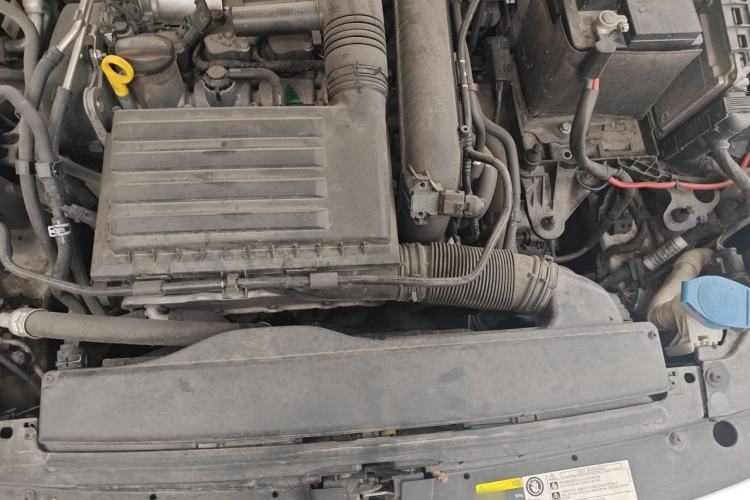 Used Volkswagen Lamando 2019 230TSI DSG Fashion Edition China VI Engine Bay