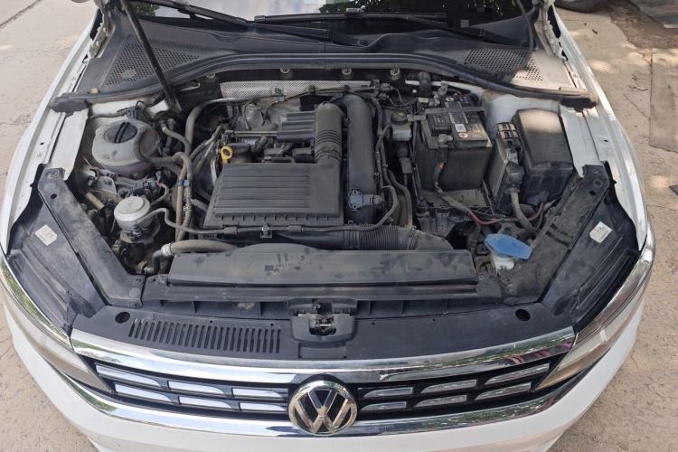 Used Volkswagen Lamando 2019 230TSI DSG Fashion Edition China V Standard Engine Bay