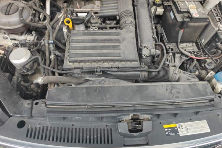 Used Volkswagen Lamando 2019 230TSI DSG Vision Edition China VI Standard Engine Bay