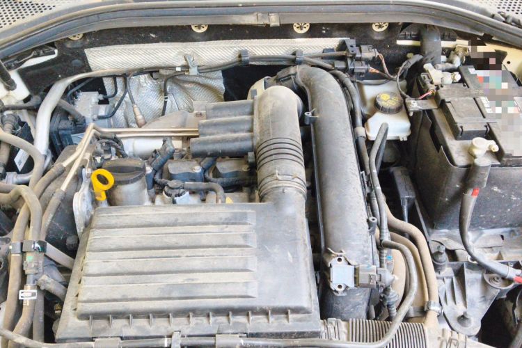Used Volkswagen Lamando 2019 280TSI DSG Comfort Edition China VI standard Engine Bay