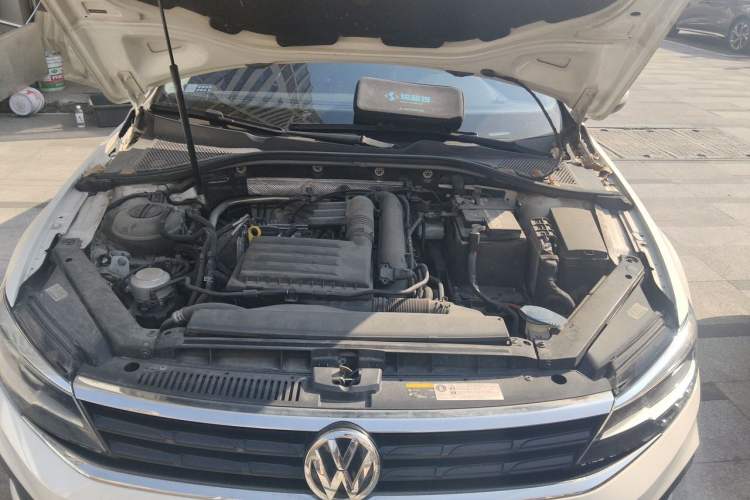 Used Volkswagen Lamando 2019 230TSI DSG Fashion Edition China VI Engine Bay