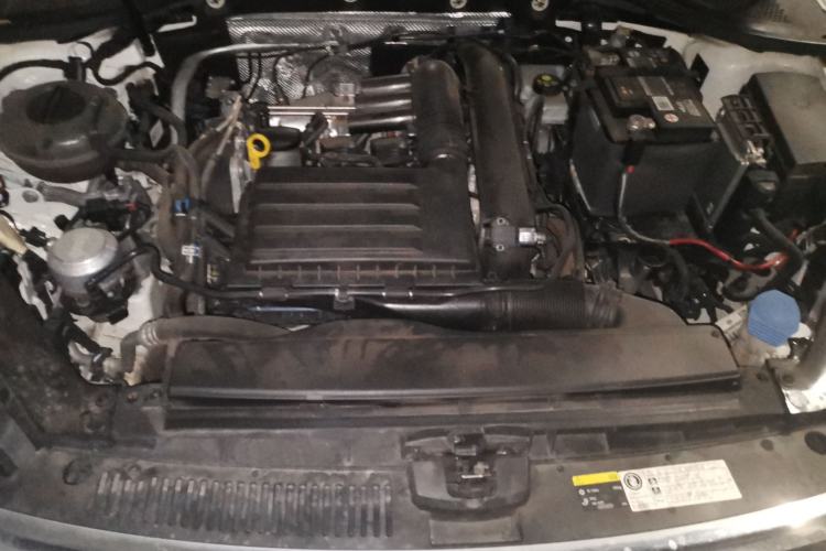 Used Volkswagen Lamando 2019 230TSI DSG Fashion Edition China VI Engine Bay