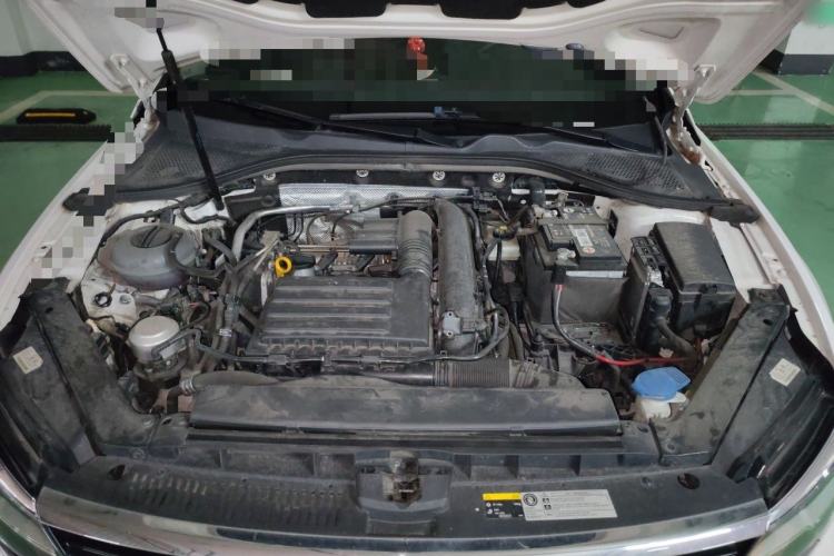 Used Volkswagen Lamando 2019 230TSI DSG Fashion Edition China VI Engine Bay