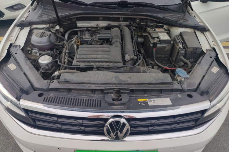 Used Volkswagen Lamando 2019 230TSI DSG Fashion Edition China VI Engine Bay