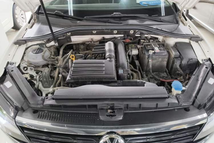 Used Volkswagen Lamando 2019 230TSI DSG Fashion Edition China V Standard Engine Bay